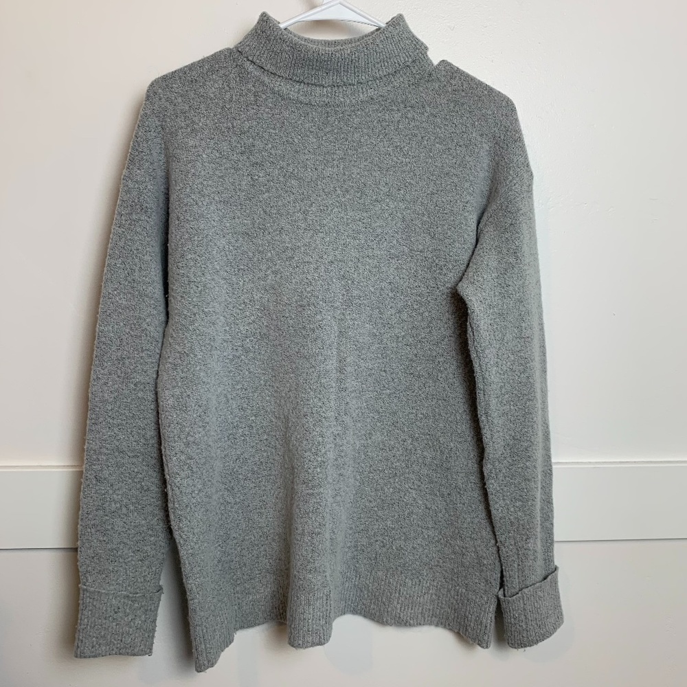 Halogen Heathered Gray Turtleneck Sweater